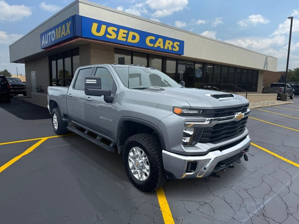 Used 2024 Sterling Gray Metallic Chevrolet LT image 4