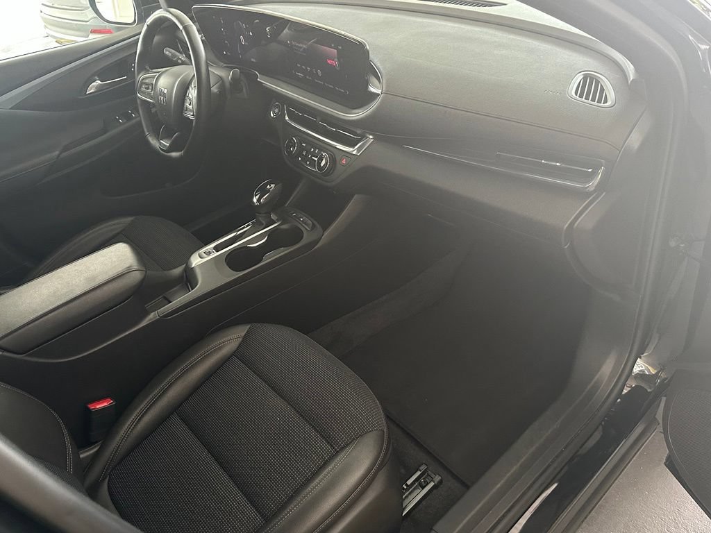 Used 2025 Ebony Twilight Metallic Buick Preferred image 37