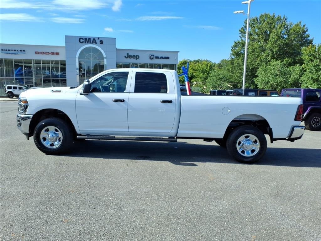 New 2026 Bright White Clear-Coat Exterior Paint RAM Tradesman image 6
