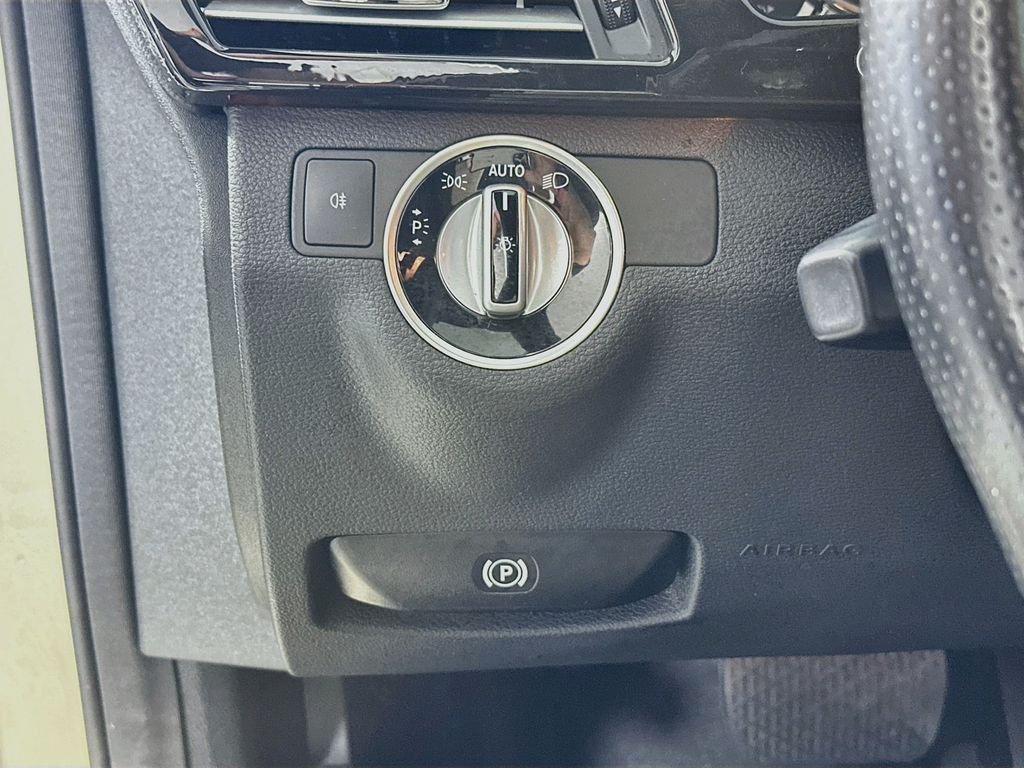 Used 2010 Brown Mercedes-Benz E 350 image 10
