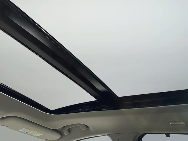 New 2026 Everest White Pearl TriCoat Nissan Platinum image 17