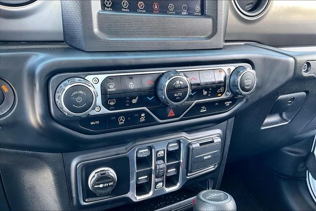 Used 2021 White Jeep Sport image 23