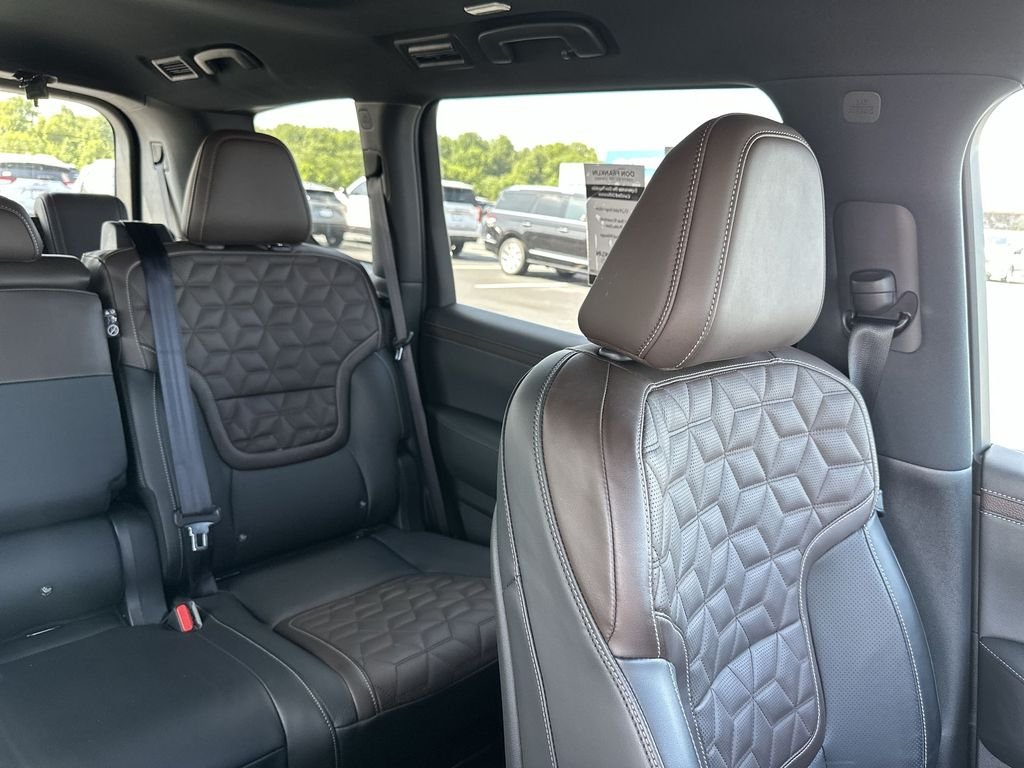 Used 2025 Blue Nissan Platinum image 14