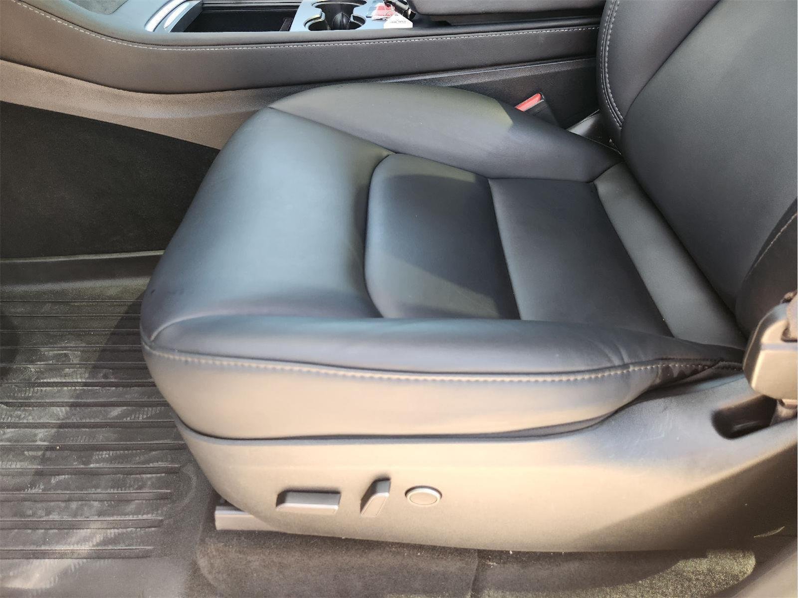 2023 Tesla Model Y photo 23 of 33