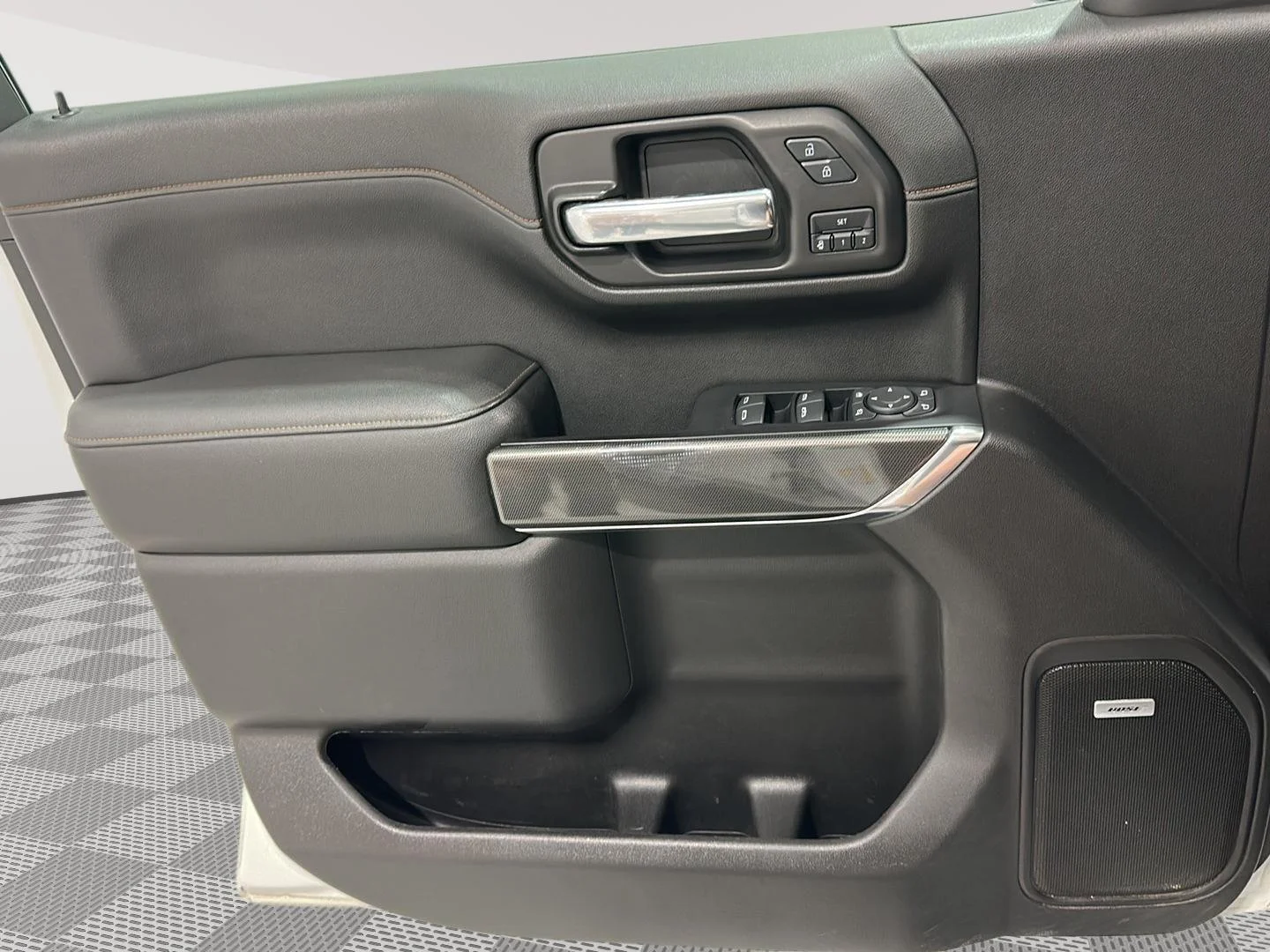 Used 2020 Summit White GMC AT4 image 19