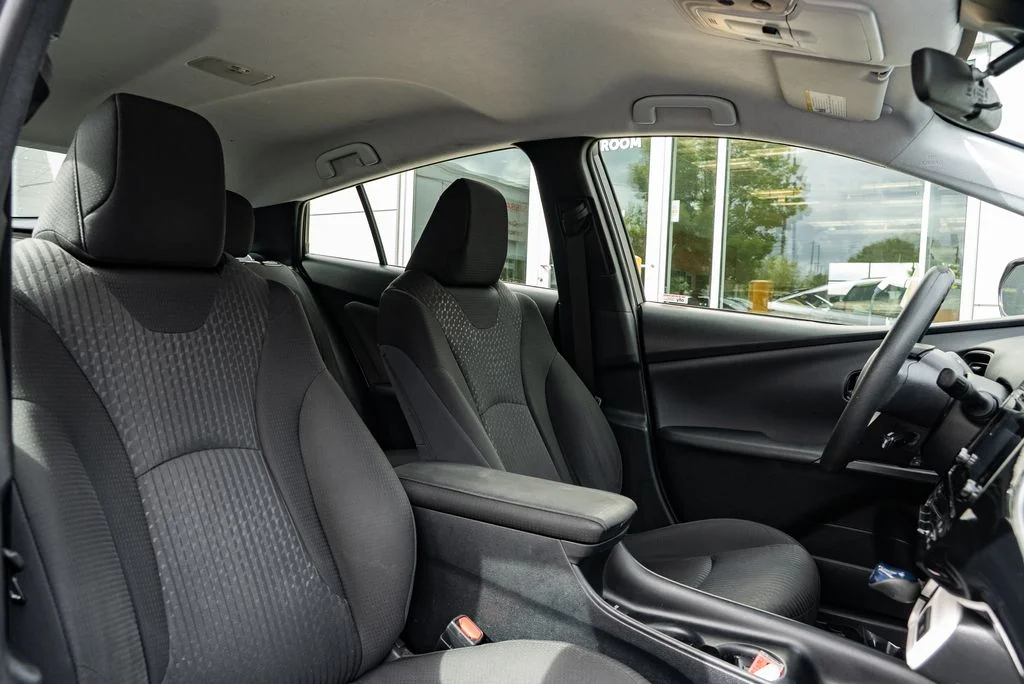 Used 2017 Silver Toyota Two image 26