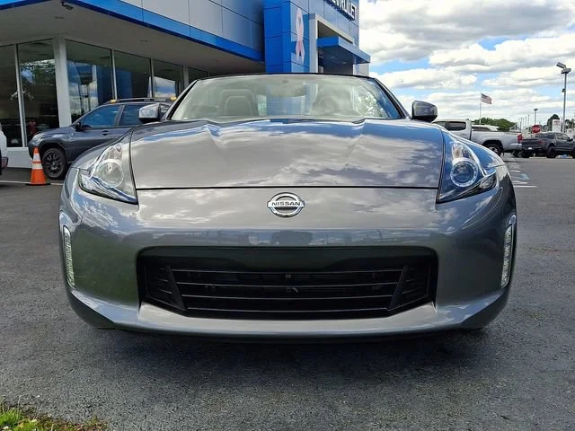 Used 2019 Gray Nissan  image 3