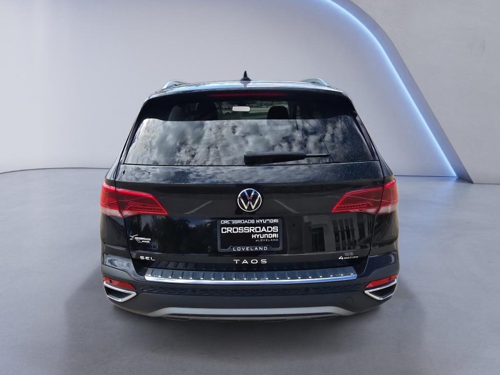 Used 2023 Deep Black Pearl Volkswagen SEL image 4