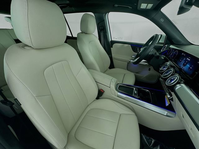 New 2026 Polar White Mercedes-Benz GLB 250 image 57