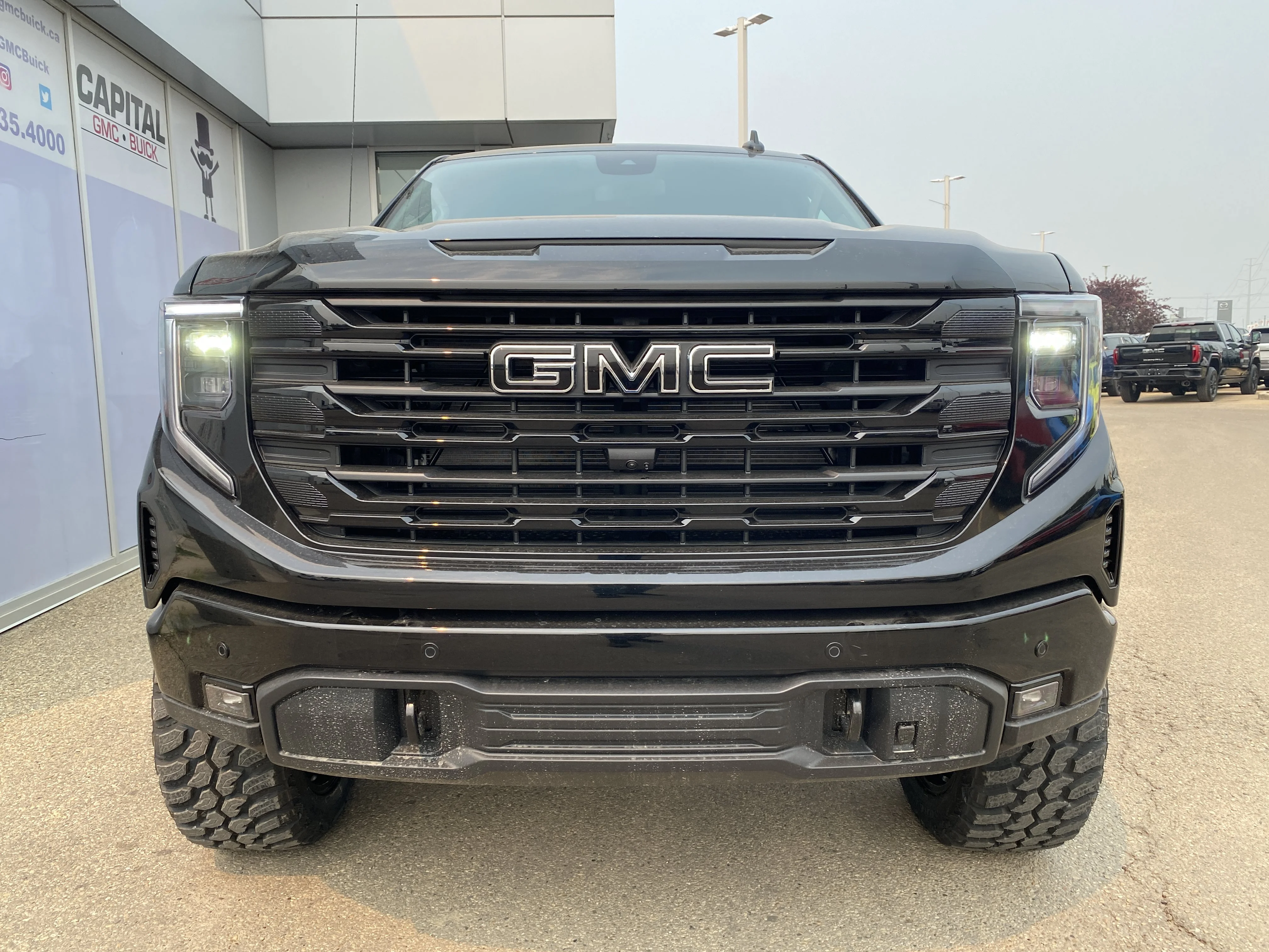 New 2026 ONYX BLACK GMC Elevation image 10
