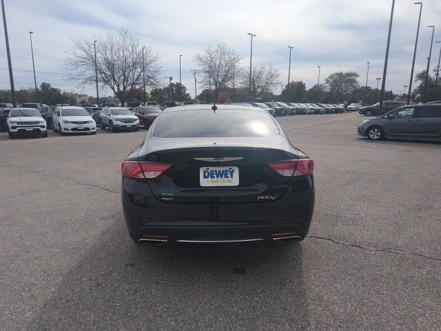 2015 Chrysler 200 C photo 4