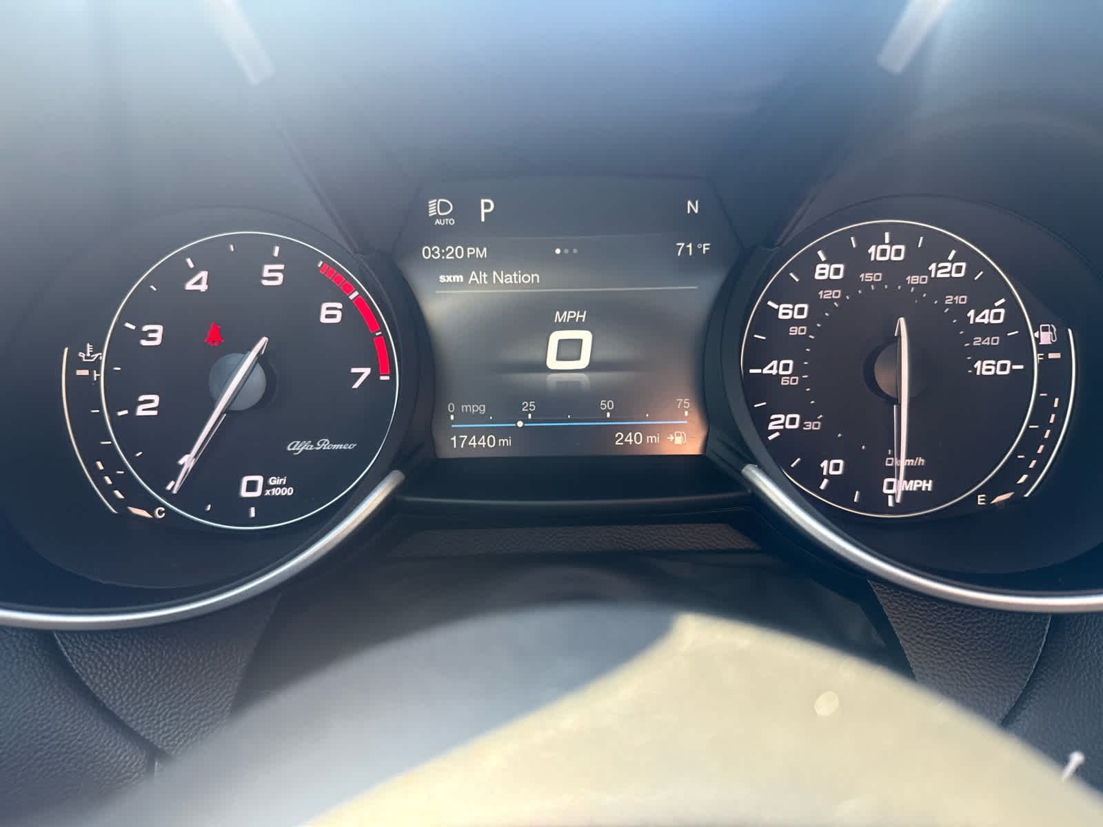 Used 2019  Alfa Romeo Ti image 18