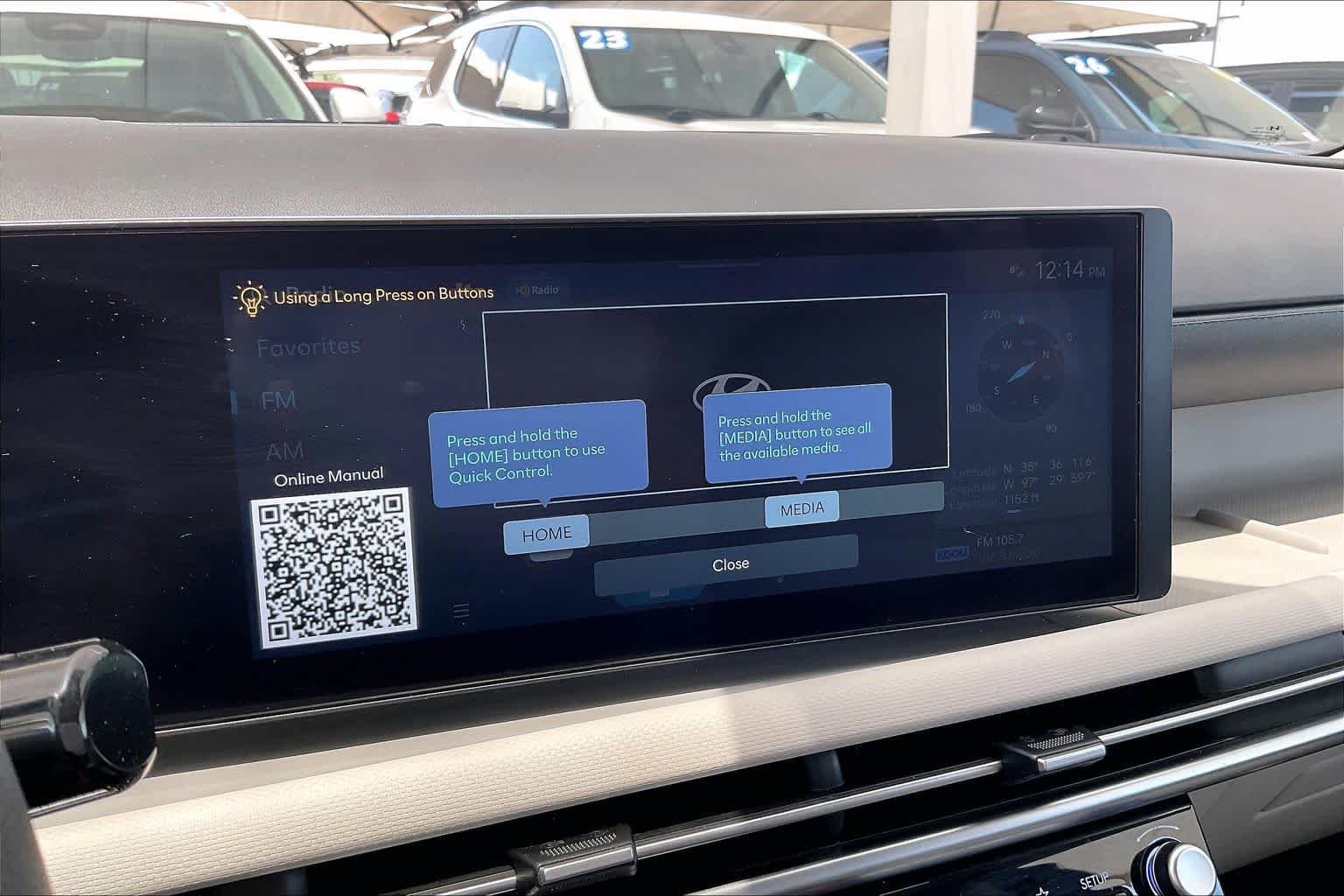 Used 2025 Phantom Black Hyundai SEL image 33