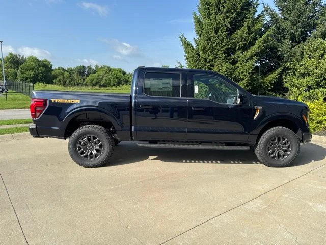 New 2026 Antimatter Blue Metallic Ford Tremor® image 4