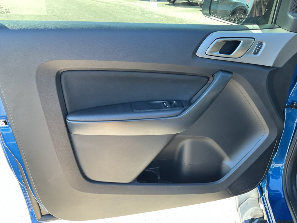 Used 2019 LIGHTNING BLUE Ford XLT image 23