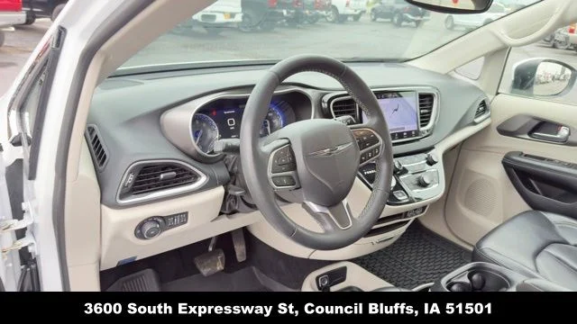 Used 2023 White Chrysler Touring L image 12