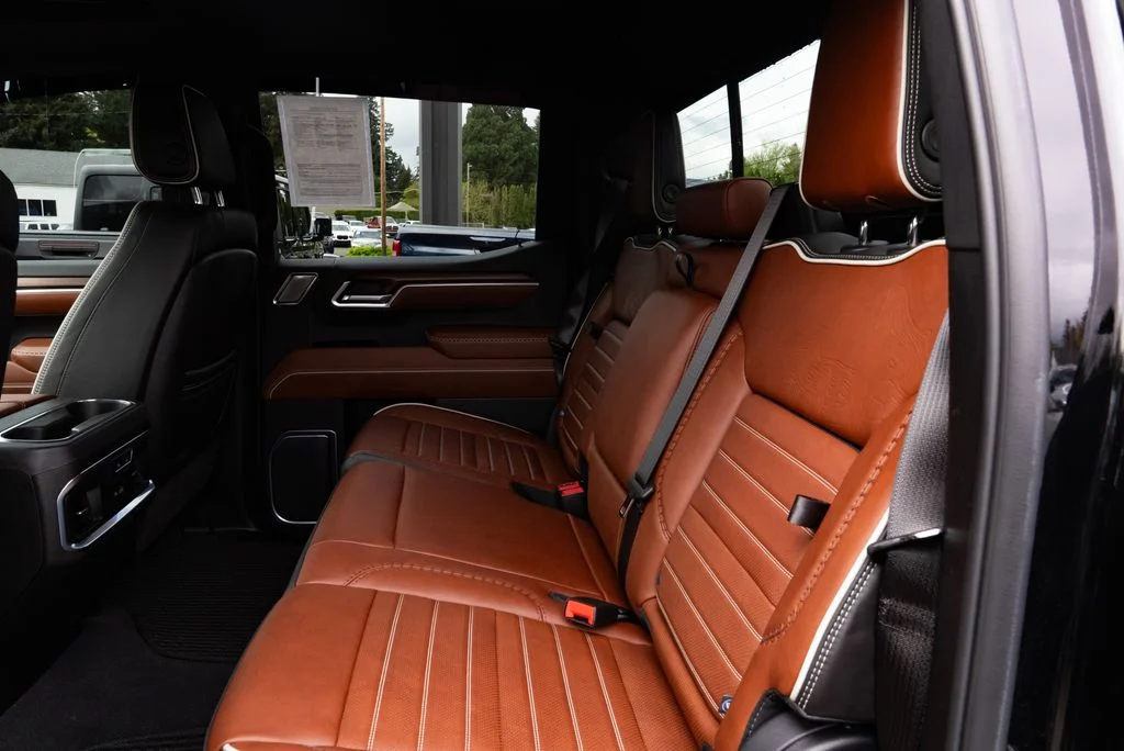 Used 2025 Black GMC Denali Ultimate image 21