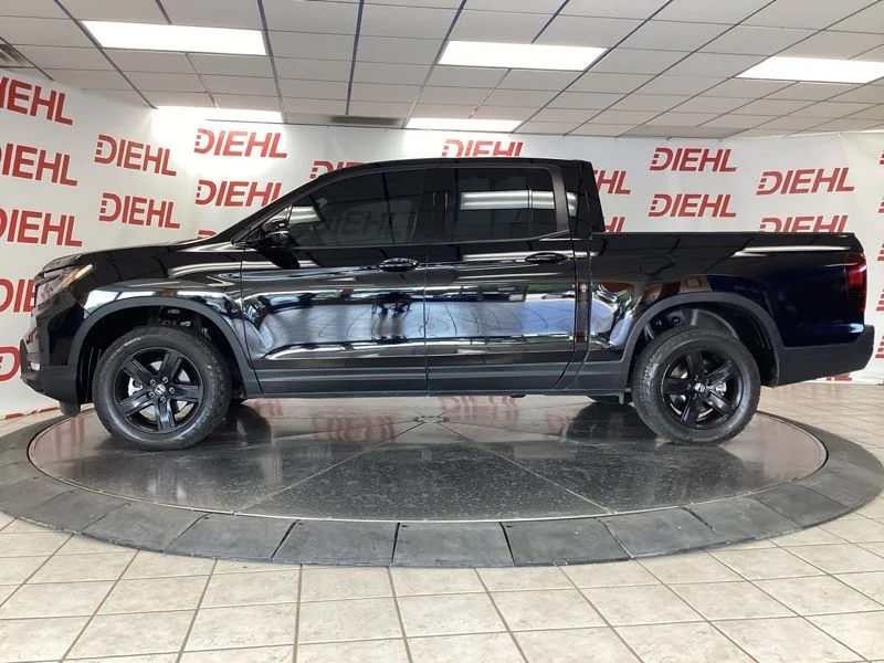 Used 2023 Black Honda Black Edition image 4