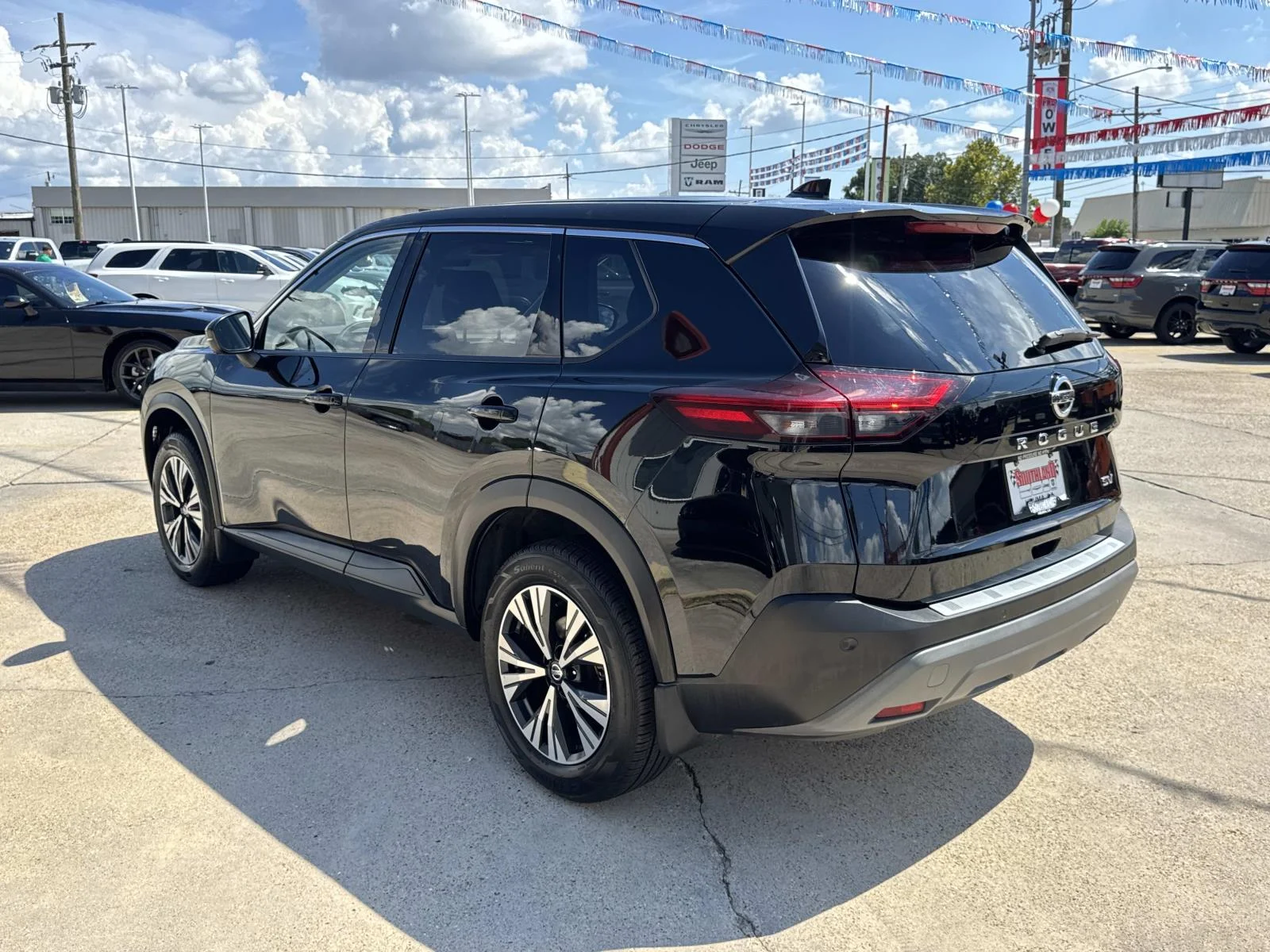 Used 2021 Super Black Nissan SV image 5