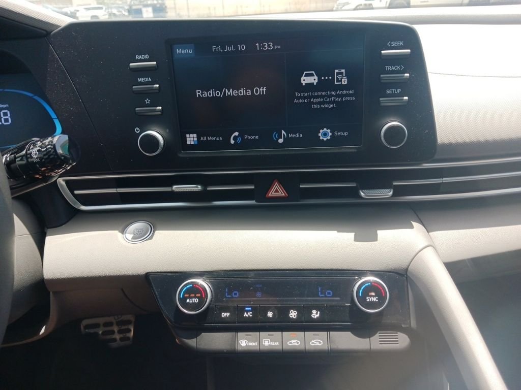 Used 2025 Blue Hyundai SEL Sport image 24