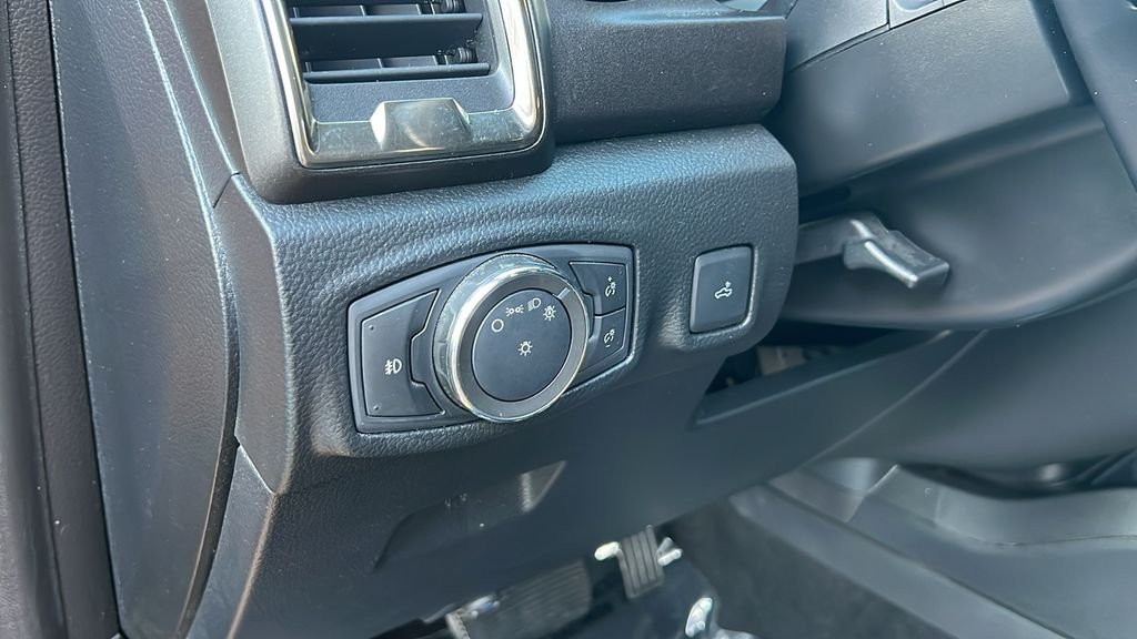 Used 2022 Orange Ford XLT image 14