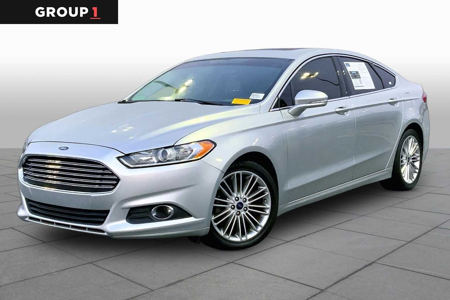 Pre-Owned 2016 Ford Fusion SE
