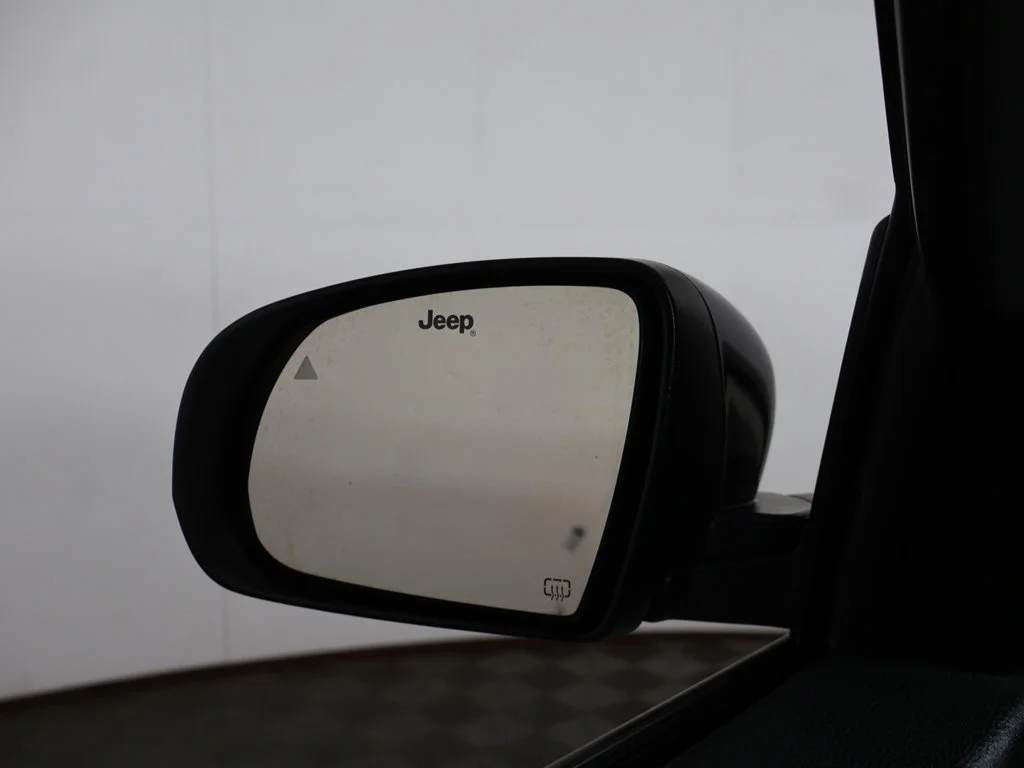 Used 2024 Bright White Clearcoat Jeep Limited image 35