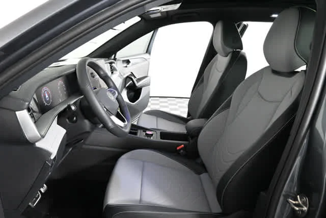 New 2026 Platinum Gray Metallic Volkswagen SE R-Line Black image 23