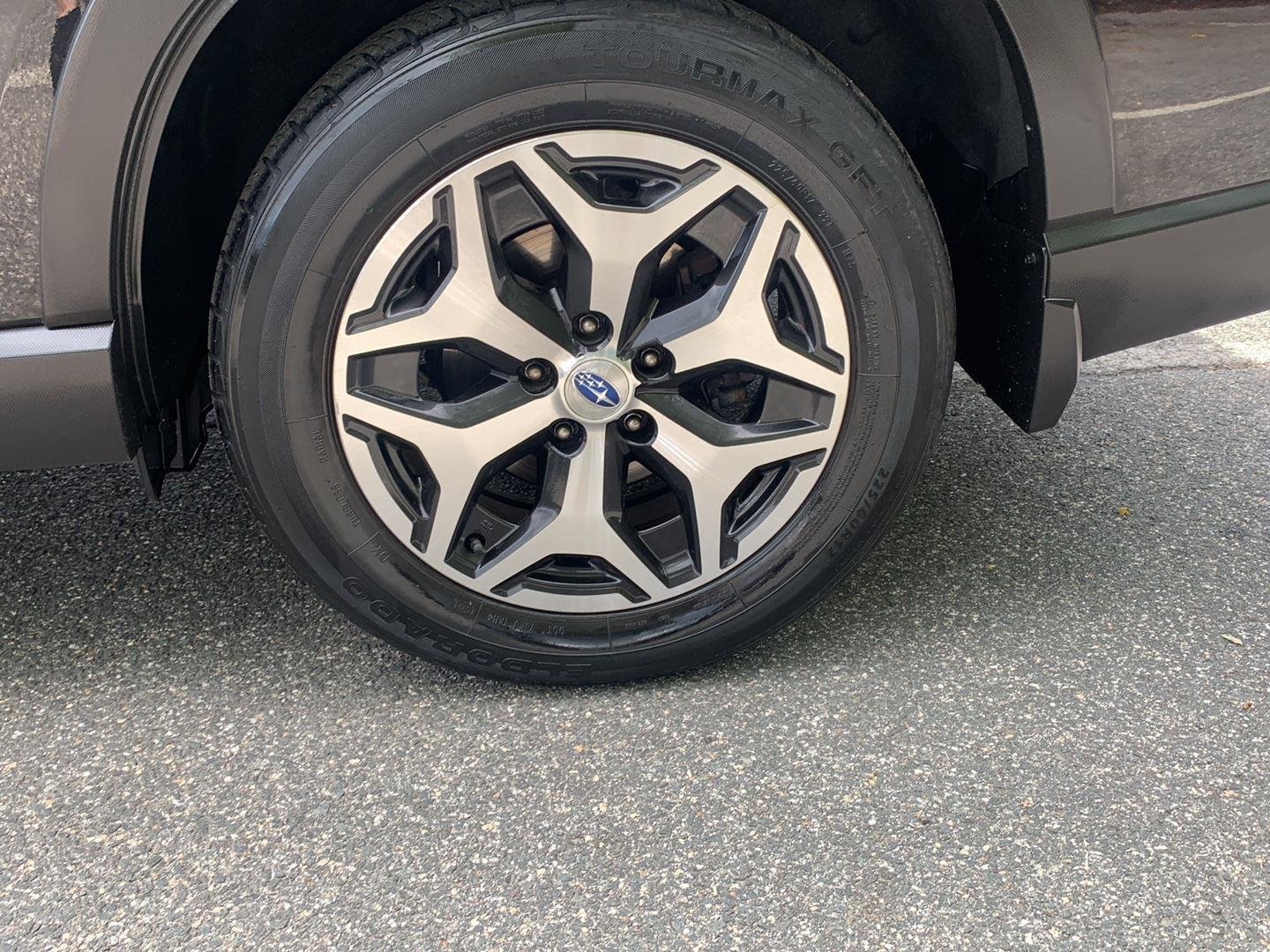 Used 2019 Crystal Black Silica Subaru Premium image 31