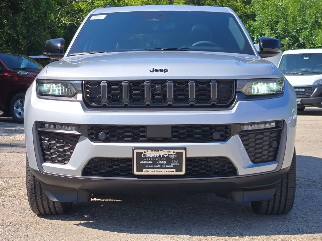 New 2026 Silver Zynith Jeep  image 4