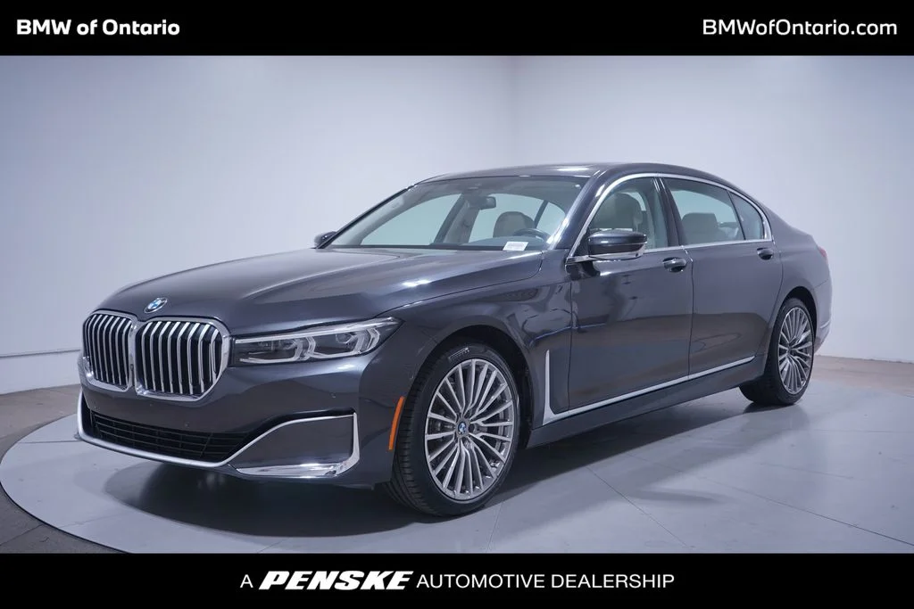 2022 BMW 7 Series 740i's photo