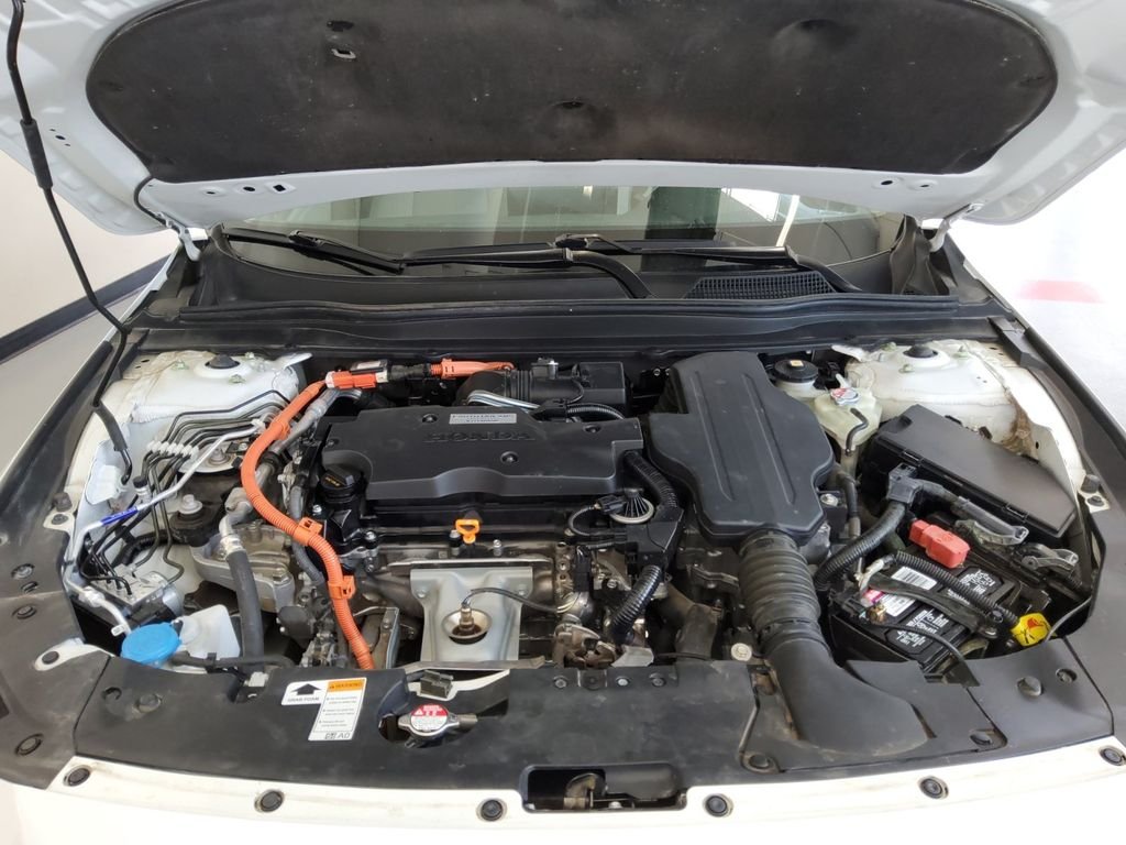Used 2018  Honda Touring image 21