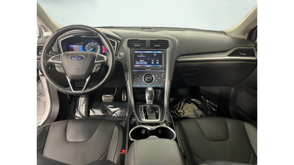 Used 2014  Ford Titanium image 17