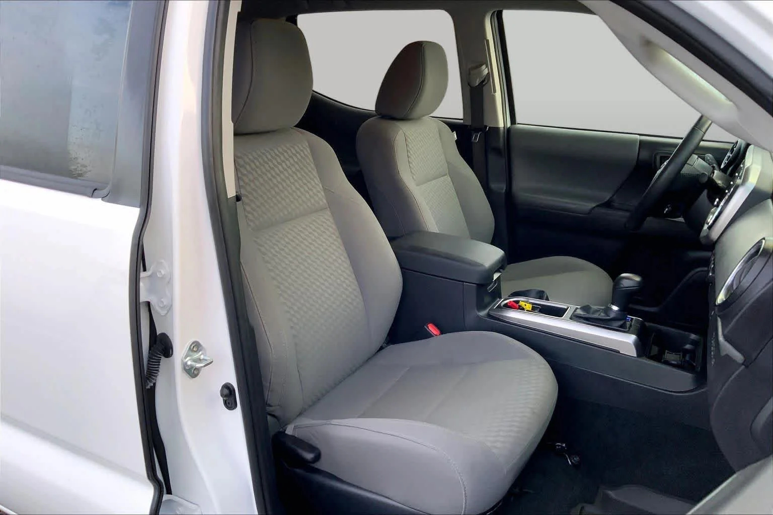 Used 2023 Ice Cap Toyota SR5 image 9