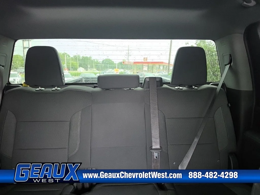 Used 2025 White Chevrolet LT image 26