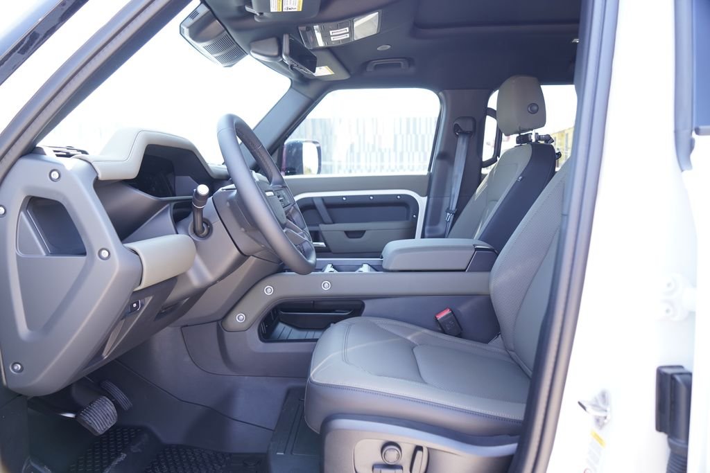 New 2026 Fuji White Land Rover S image 11