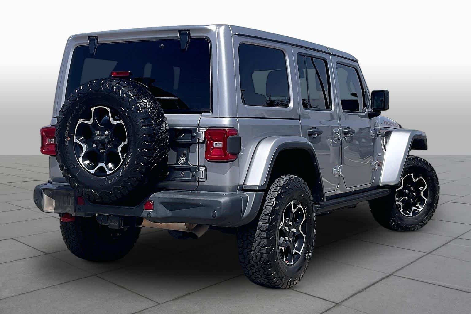 Used 2020 Billet Silver Metallic Clearcoat Jeep Recon image 12
