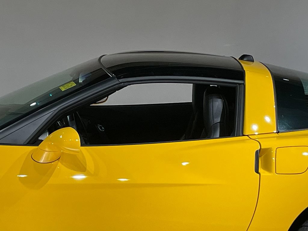 Used 2005 Millenium Yellow Chevrolet BASE image 82