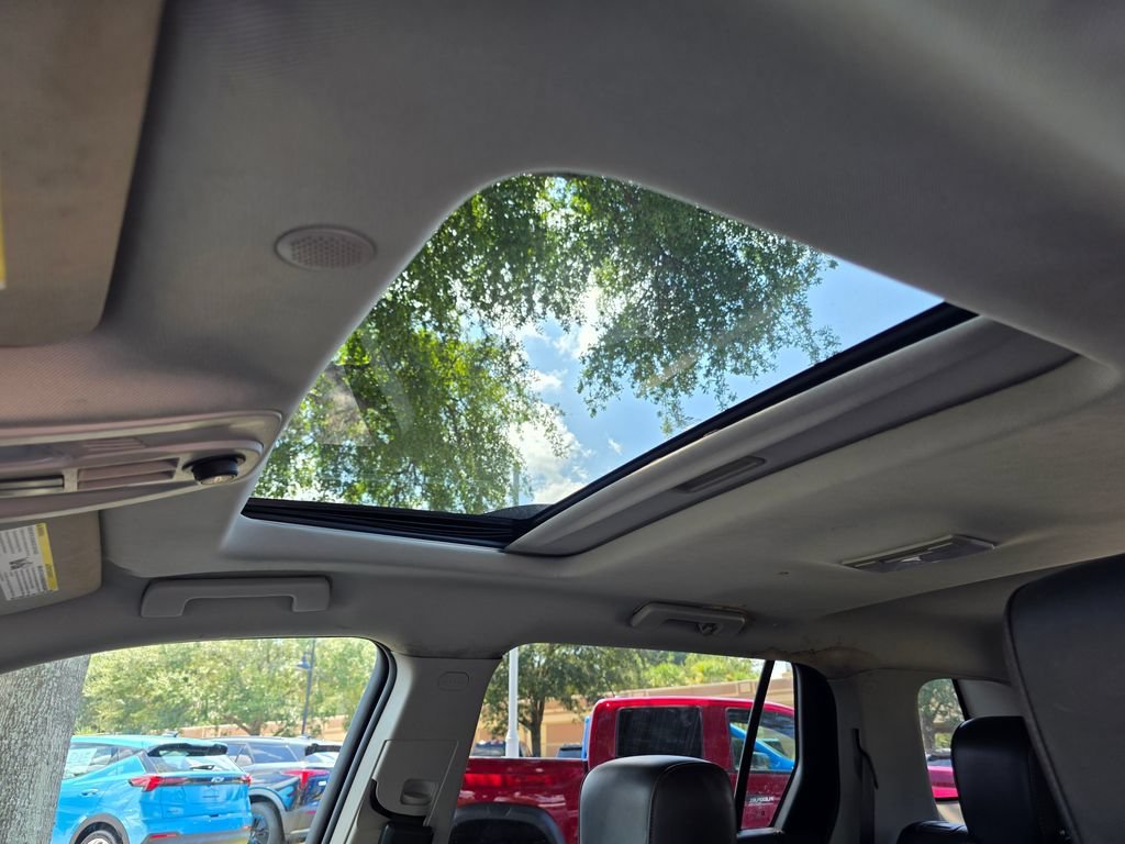 Used 2013 Quicksilver Metallic GMC Denali image 13