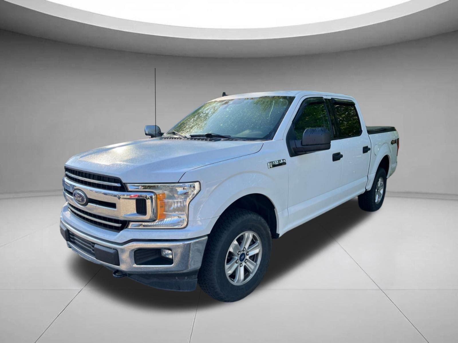 Used 2019 Oxford White Ford XLT image 1