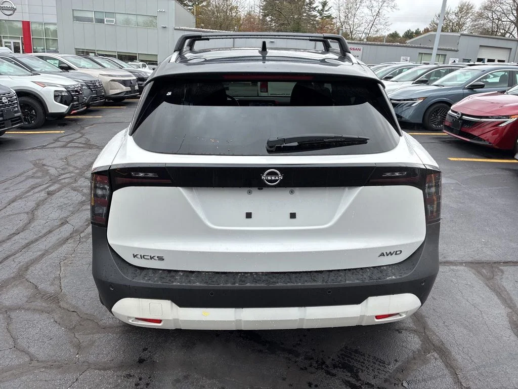 New 2026 Aspen White TriCoat / Super Black Two-tone Nissan SV image 6