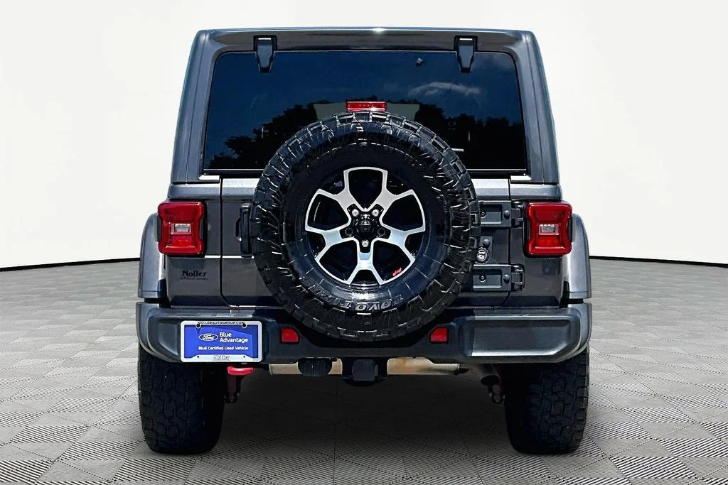 Certified Used 2021 Granite Crystal Clearcoat Metallic Jeep Unlimited Rubicon image 4