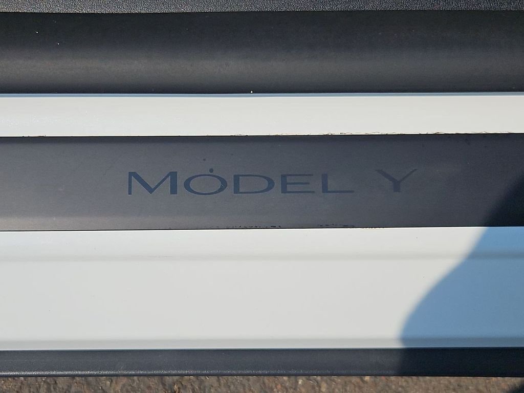 Used 2022 White Tesla Performance image 27