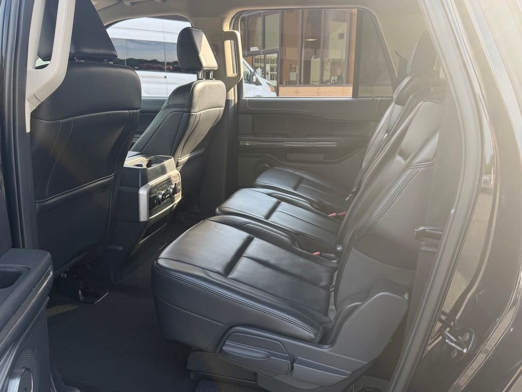 Used 2024 Black Metallic Ford XLT image 44