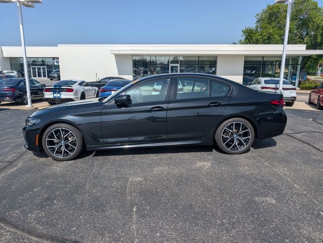 2022 BMW 5 Series 540i xDrive Sedan's photo