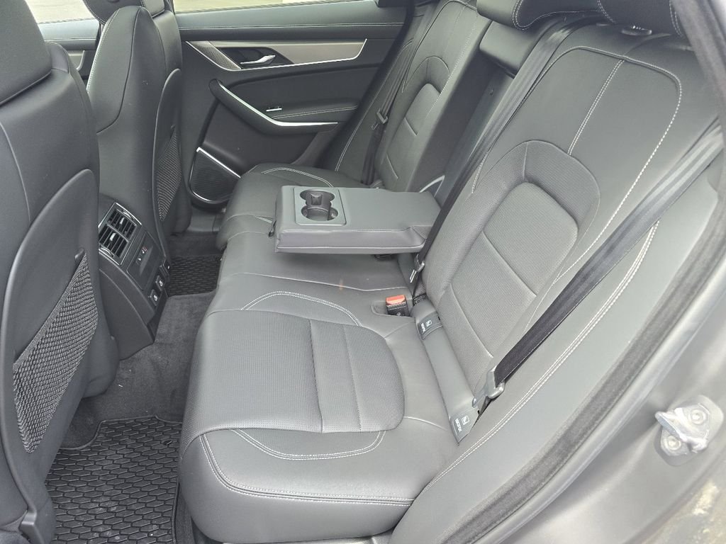 New 2026 Eiger Grey Jaguar P250 R-Dynamic S image 34