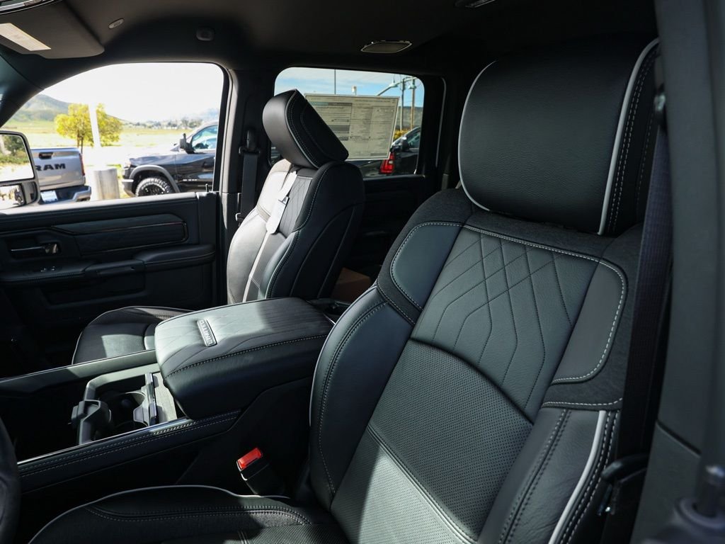 New 2026 Bright White Clear-Coat Exterior Paint RAM Limited image 14