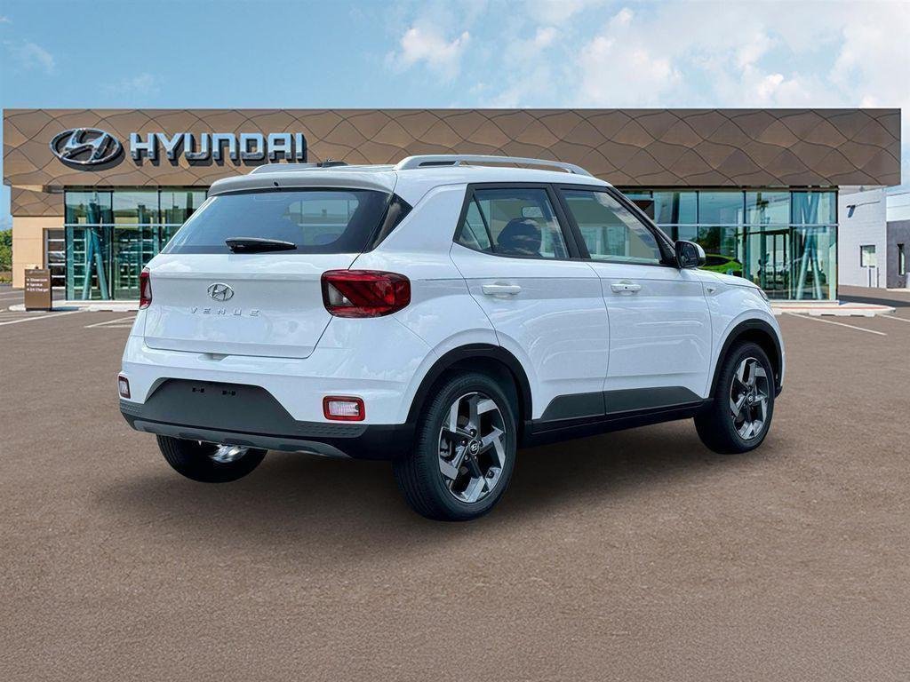 2025 Hyundai Venue SEL - Photo 8
