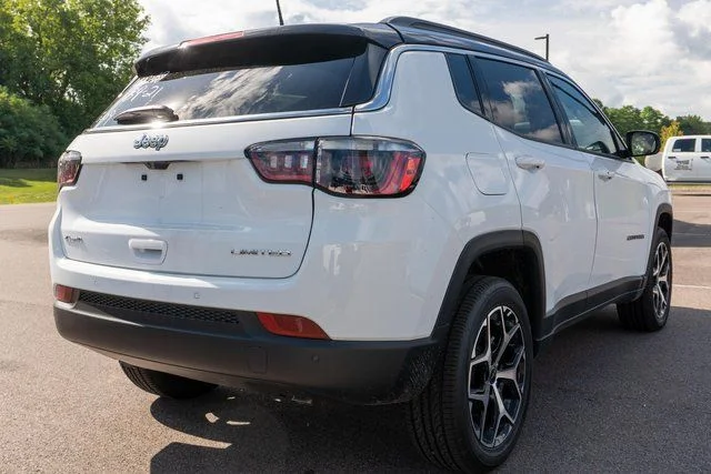 New 2026 Bright White Clear-Coat Exterior Paint Jeep Limited image 6