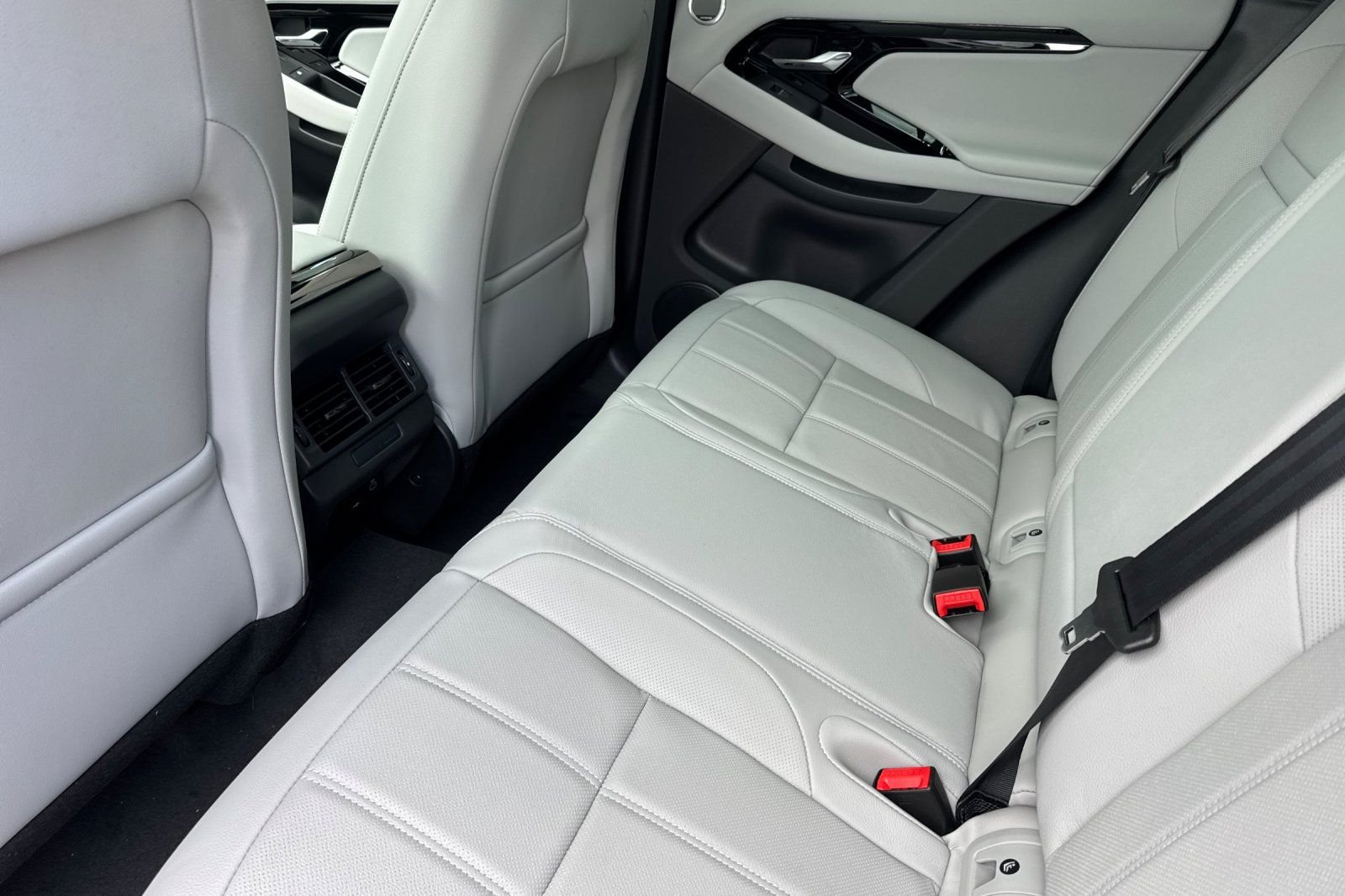New 2026 Santorini Black Land Rover S image 12